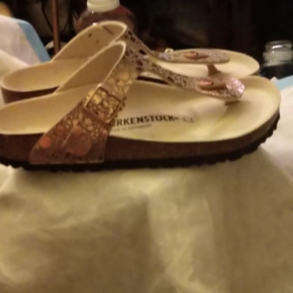 Birkenstocks sz7 - Picture 2 of 3